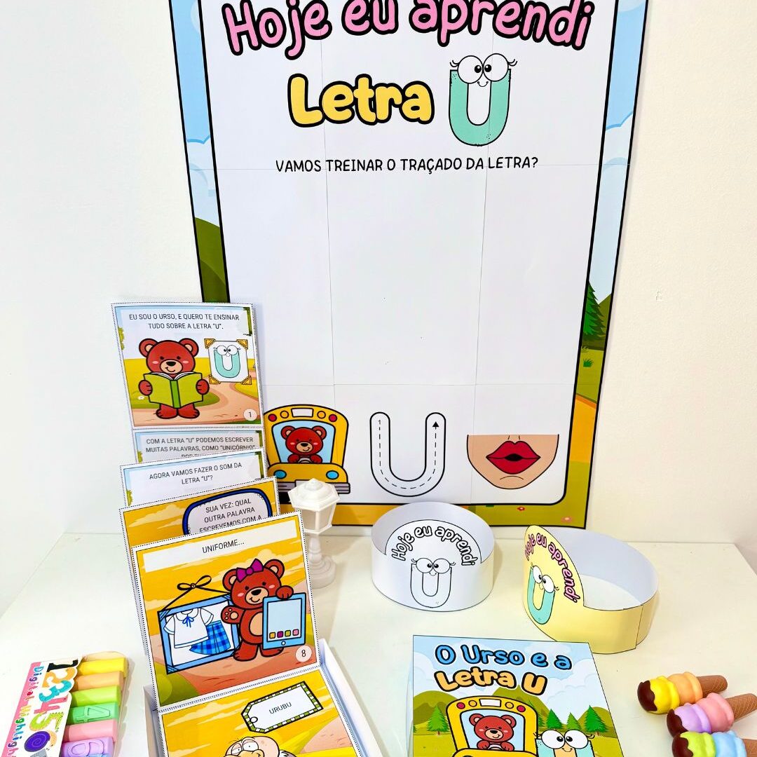 História na Caixa e Cartaz Letra “U”